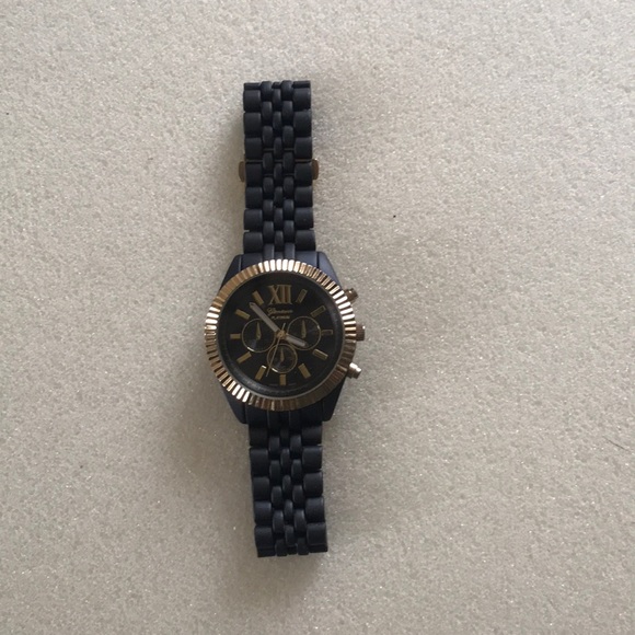 Black watch - Picture 1 of 2